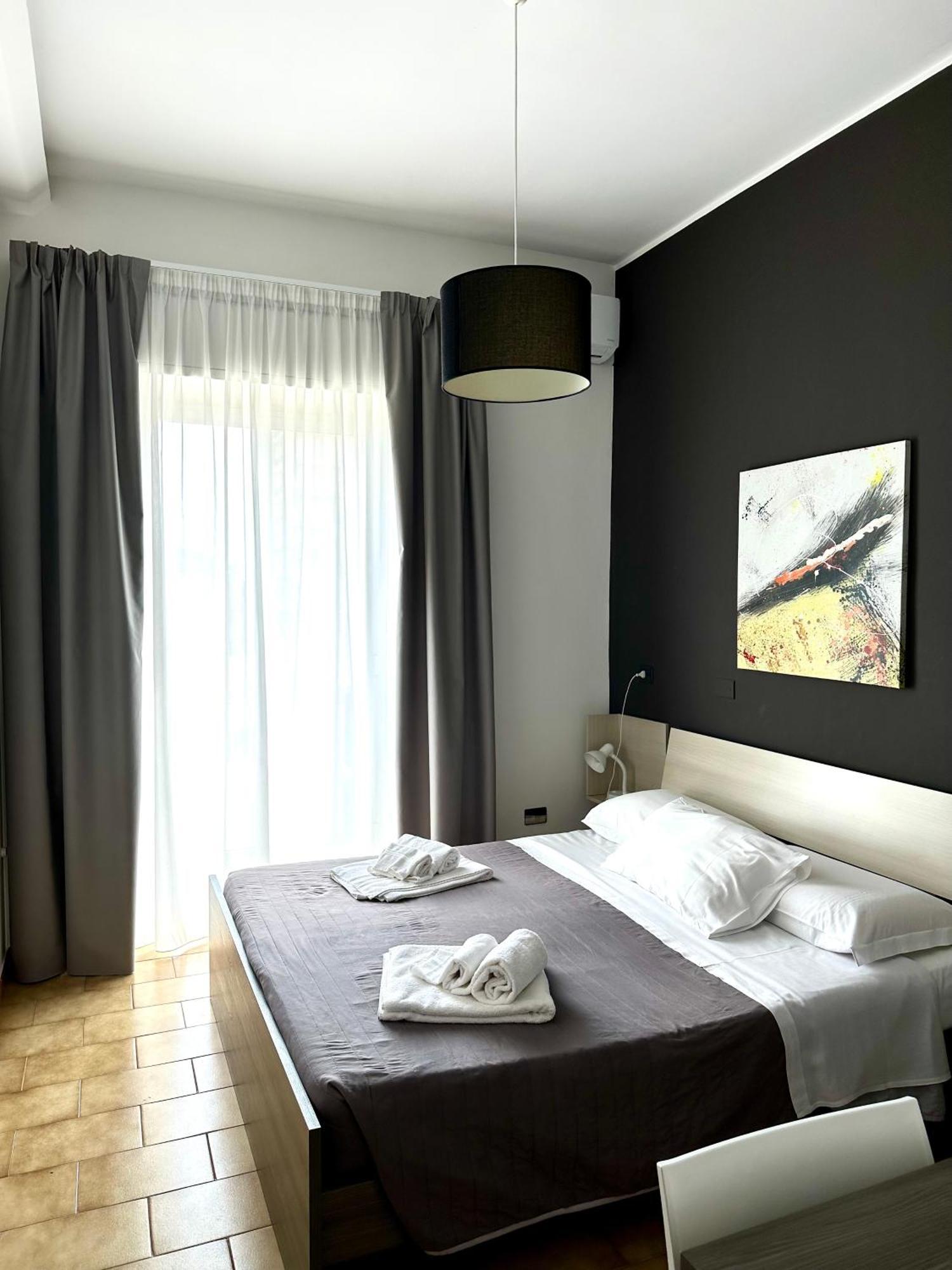 B&B Albergo Sicilia Avola Bagian luar foto
